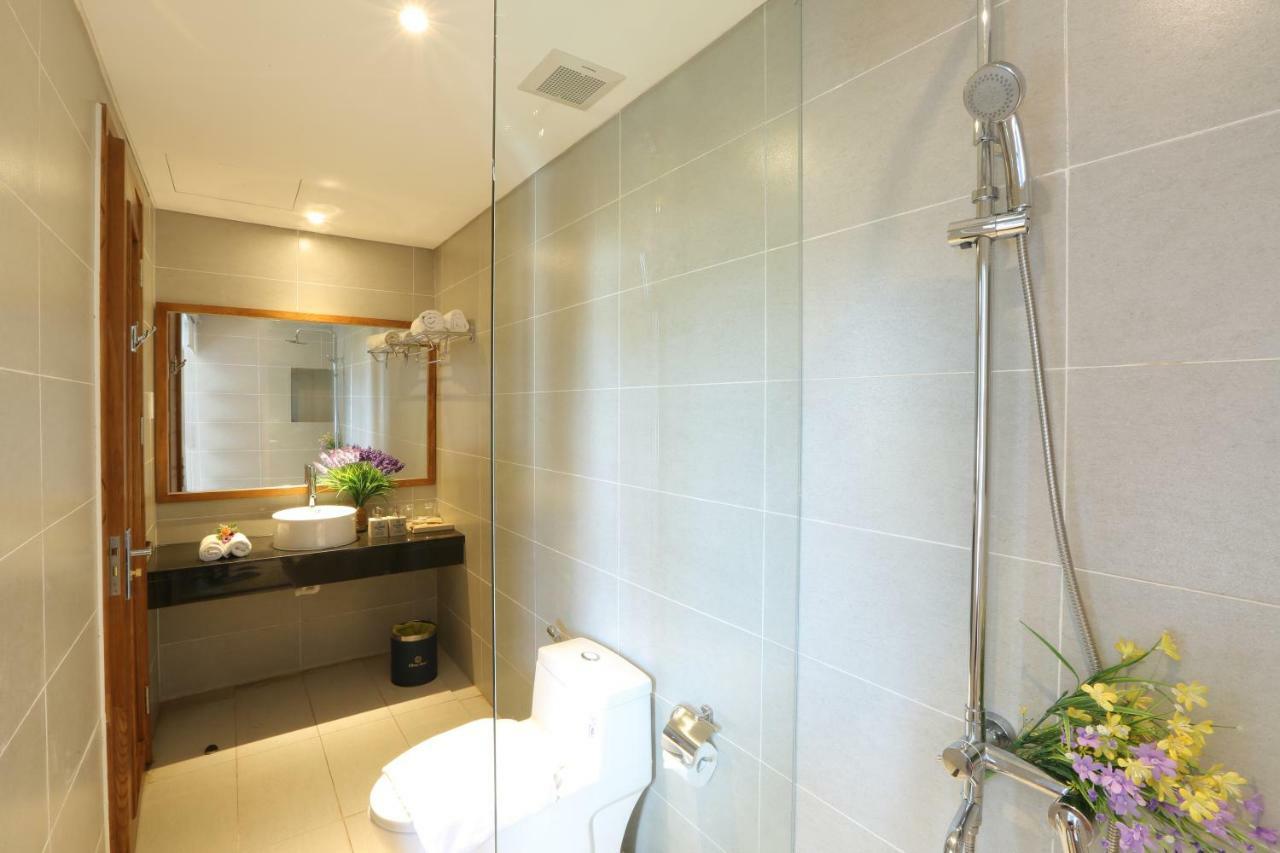Clivia Hotel & Suite Da Nang Bagian luar foto